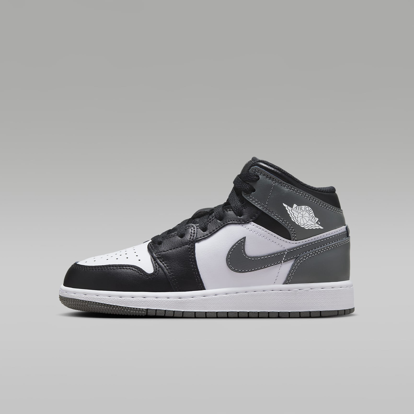 NIKE AIR JORDAN 1　KIT Air Jordan 1 Mid Older Kids' Shoes. Nike RO